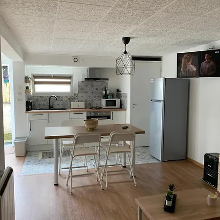 Appartement Dans Maison Basque Mouguerre Exterior photo